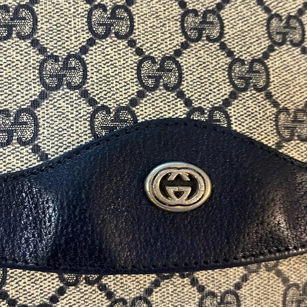 Vintage Gucci clutch - Picture 3 of 15